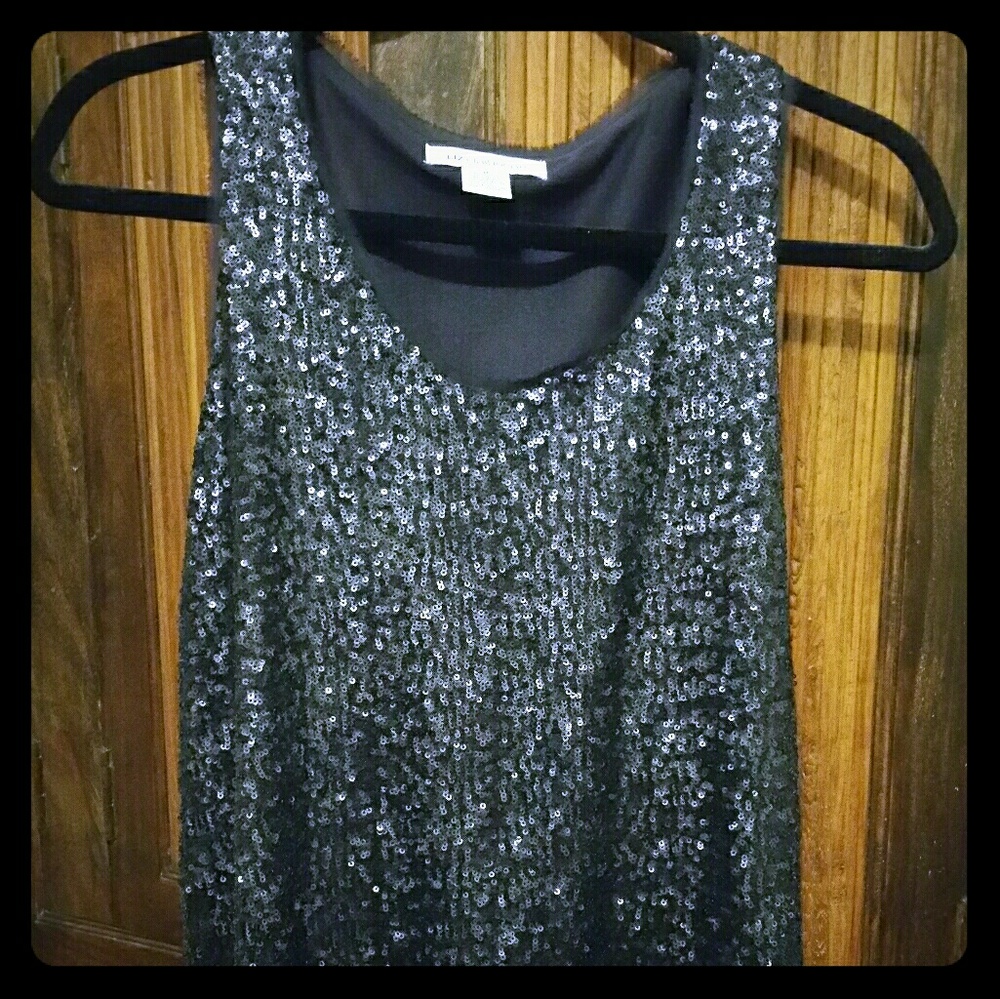 Liz Claiborne size M Black sequined tank